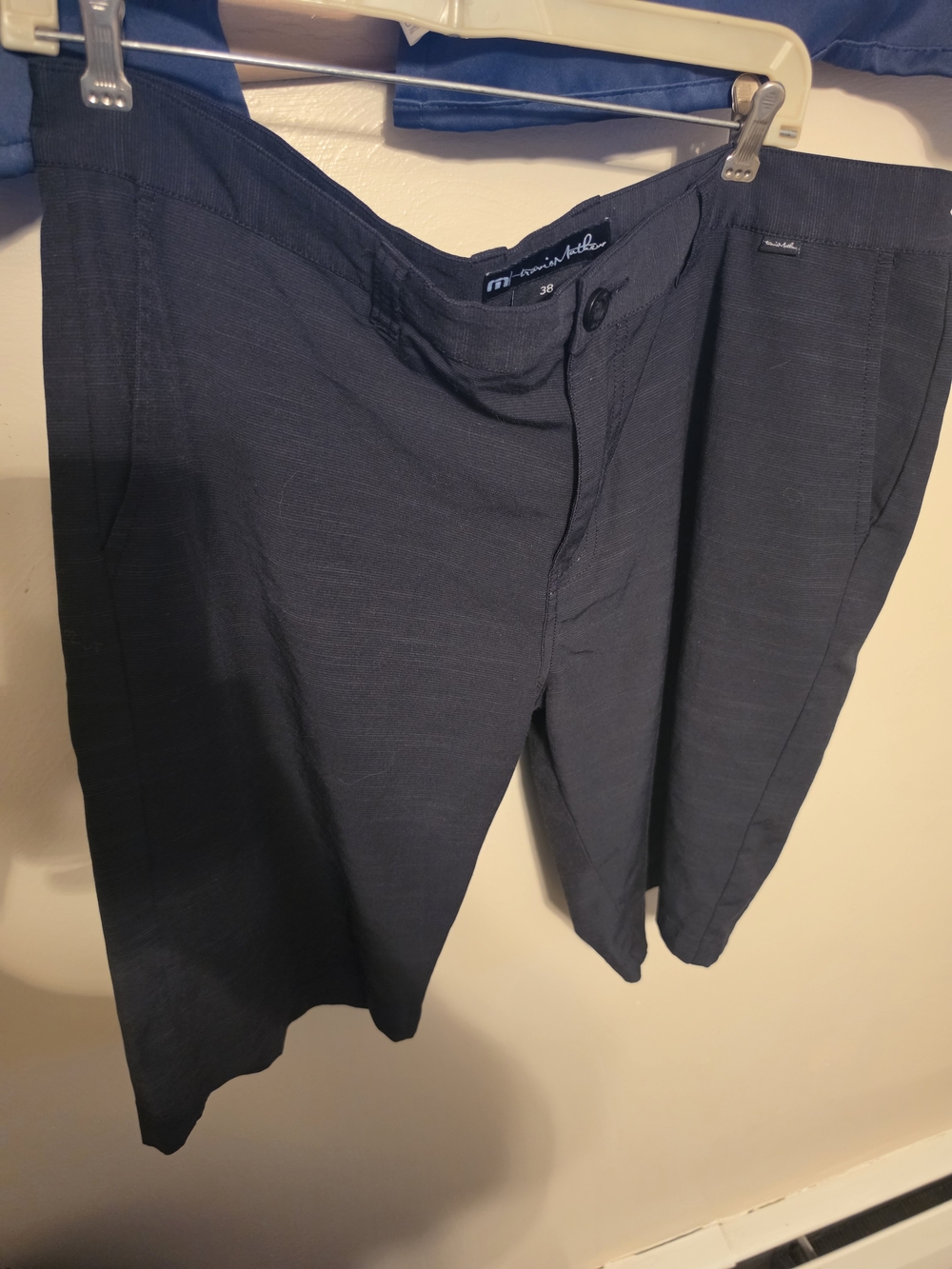 TravisMathew Men's Gray Solid Chino Shorts Flat Front Button Size 38